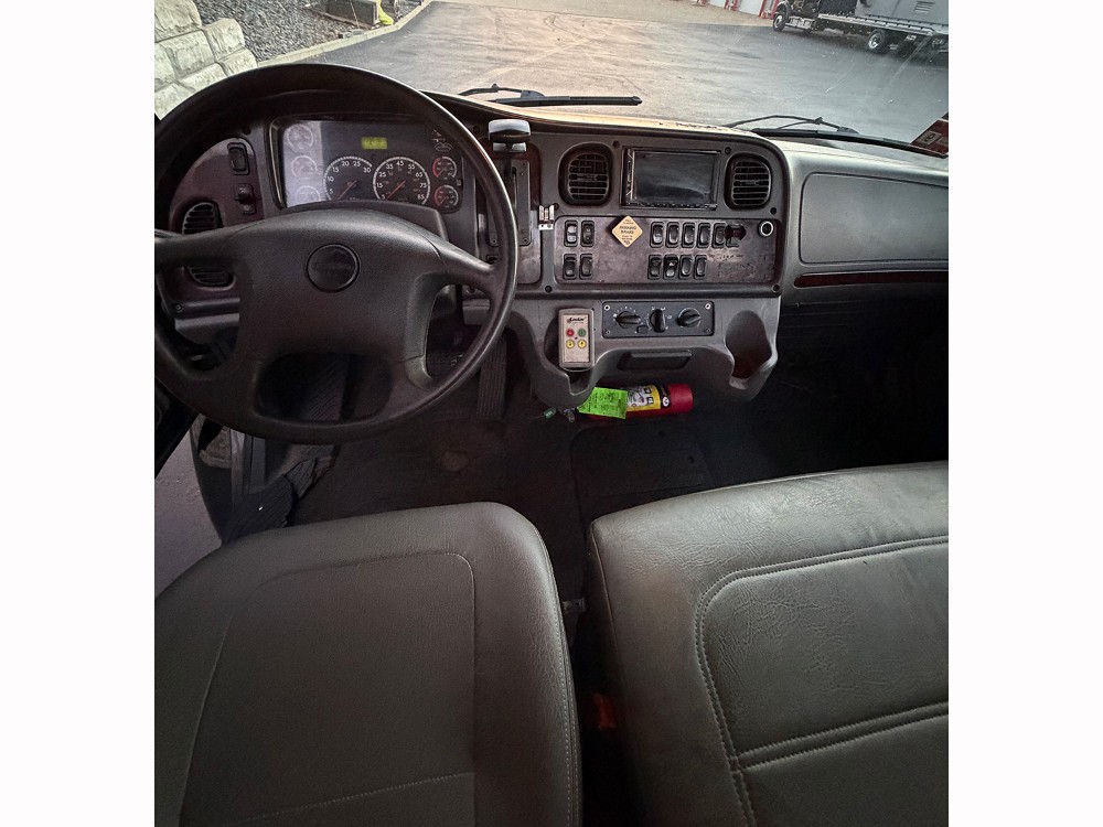 2015 Freightliner M2 (Key# 5277) 14